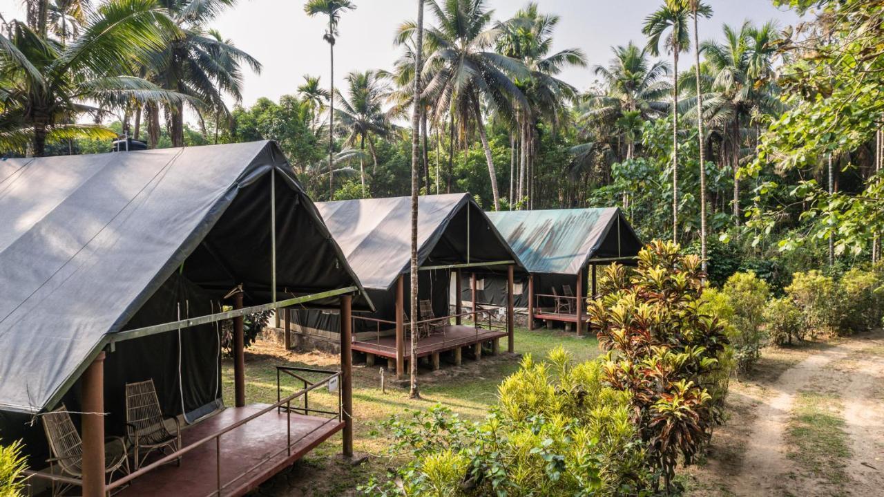 Amritara Riverside Camp Thattakād Exterior foto